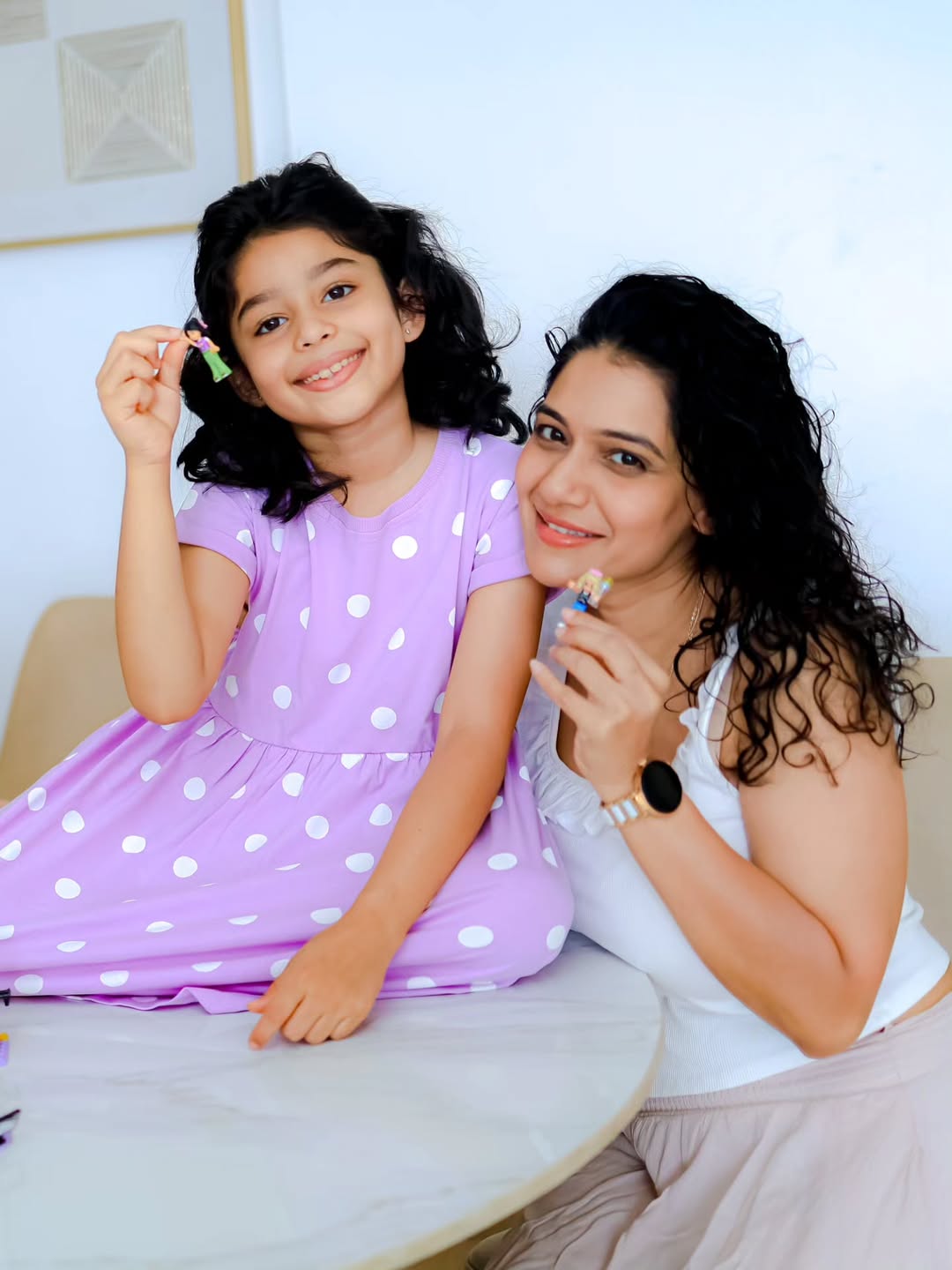 Urmila Kanetkar Jizah Kothare Photoshoot