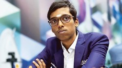 प्रज्ञानंदला गिरीकडून पराभवाचा धक्का! महिलांमध्ये दिव्या विजयी; वैशालीची बरोबरी…