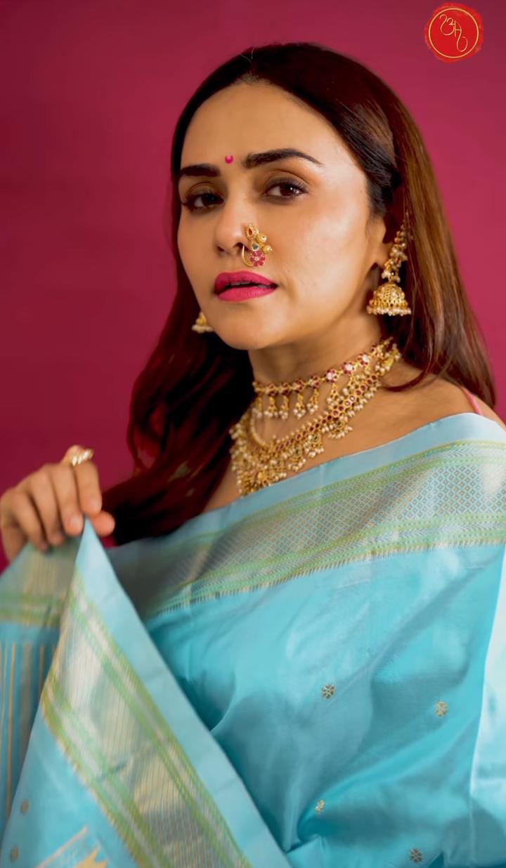 Amruta Khanvilkar sky blue saree look