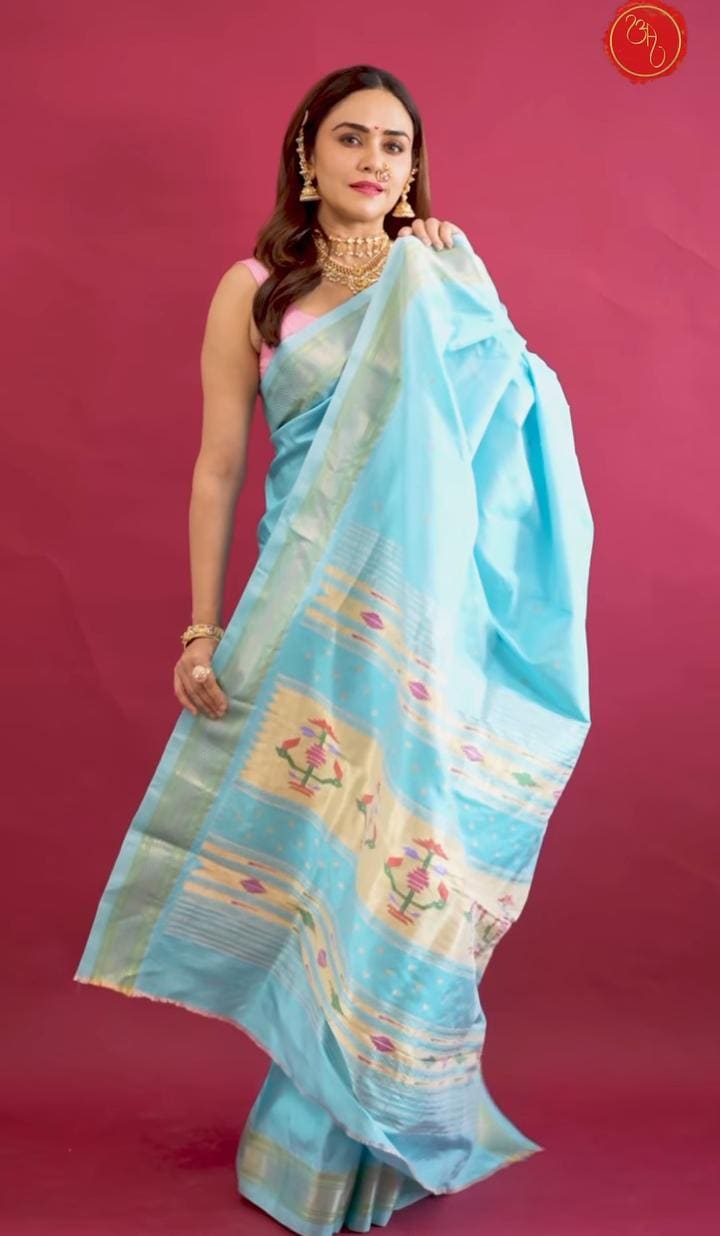 Amruta Khanvilkar sky blue saree look