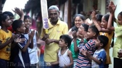 अनिल गुरव, ज्यांच्या बॅटने सचिन तेंडुलकरने झळकावलं होतं पहिलंवहिलं शतक