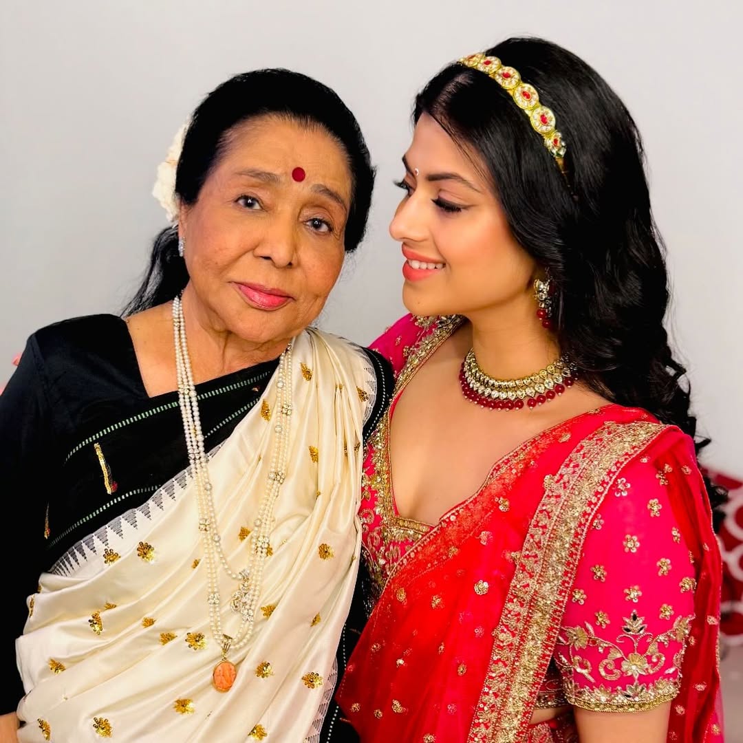 asha-bhosle-zanai-bhosle-photos