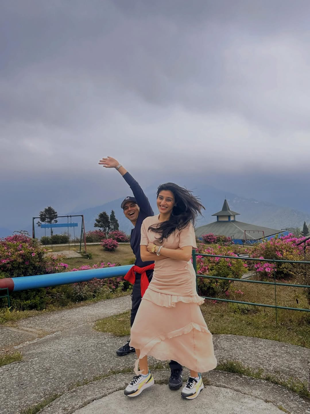 ashlesha-savant-sandeep-baswana-darjeeling-vacation-photos