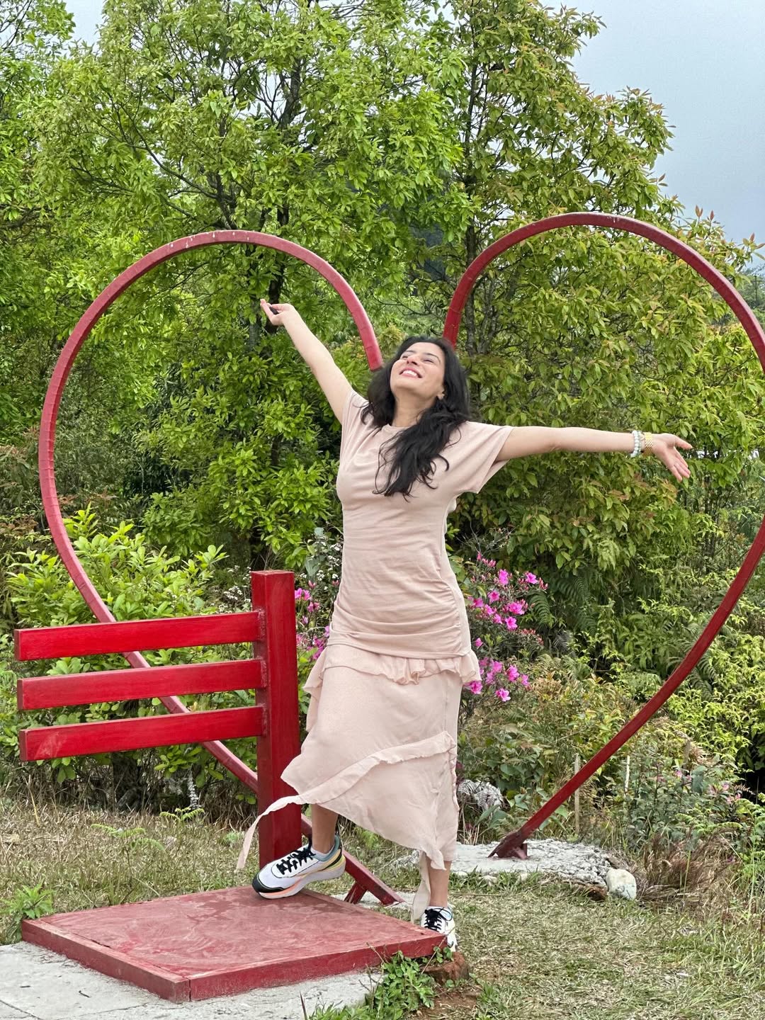 ashlesha-savant-sandeep-baswana-darjeeling-vacation-photos