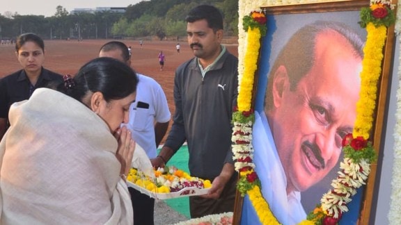 Sunetra Pawar casting vote in Baramati Byelection | Baramati Rahuri assembly election voting updates