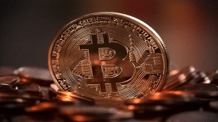Blockchain technology future in India | Ethereum vs Solana transaction fees analysis | Bitcoin price trends after Trump victory | Crypto market investment guide Marathi