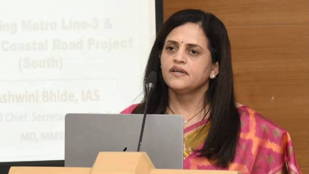 BMC Commissioner Ashwini Bhide Mumbai inspection | CCTV monitoring for garbage dumping | Mumbai Clean League drive | Wadala Chembur waste management visit BMC Commissioner Ashwini Bhide Mumbai inspection | CCTV monitoring for garbage dumping | Mumbai Clean League drive | Wadala Chembur waste management visit