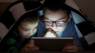 nimhans-study-kids-screen-time-digital-addiction-impact-on-mental-physical-health-parents-guide  mumbai print news