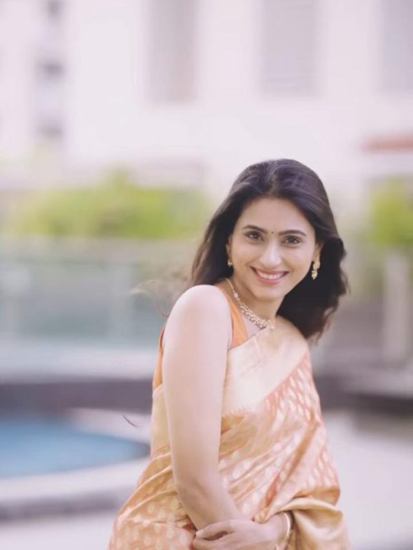 Reshma Shinde reel video, Gomoo Sangtin song reel