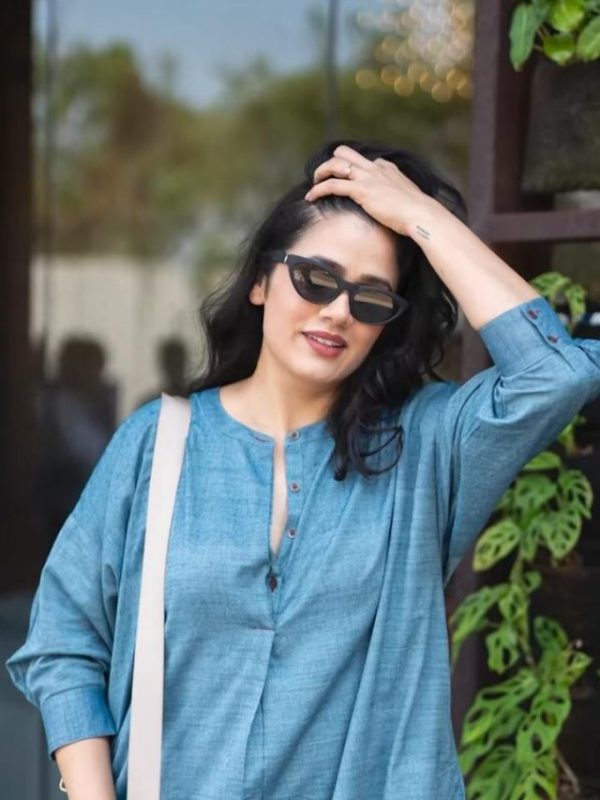 Girija Oak’s new blue kurta reel goes viral