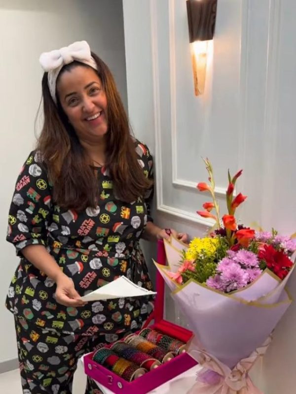 Apurva Nemlekar special gift video