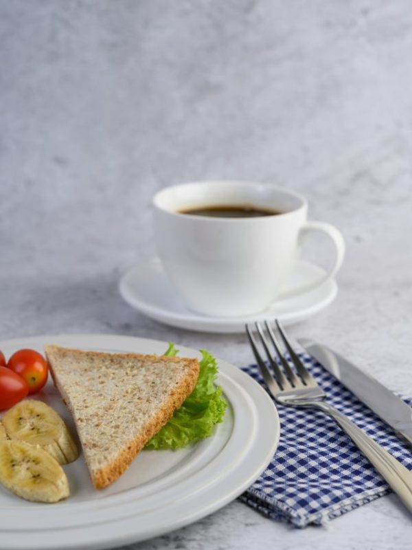 Skipping breakfast effects on body