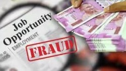 नोकरीच्या आमिषाने ९ लाखाला गंडा, महिलेसह तिघांविरुद्ध गुन्हा दाखल  