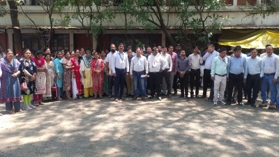 ‘काम नाही, वेतन नाही’; संपावर जाणाऱ्या कर्मचाऱ्यांना सरकारचा इशारा, महसूल विभाग ठप्प!