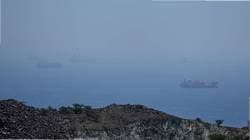 Indian oil tanker attack in Strait of Hormuz: ‘आम्हाला मागे फिरू द्या!’; होर्मुझमध्ये भारतीय जहाजावर इराणचा गोळीबार, थरारानंतर टँकर्सचा यू-टर्न