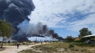 Iran oil refinery attack news update | इराण तेल शुद्धीकरण प्रकल्प हल्ला बातमी | US Iran ceasefire violation IRGC attack | अयातुल्ला खामेनी इराण आखाती देश हल्ला