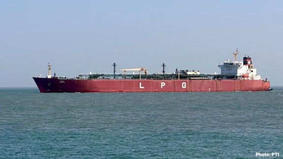Iran crude oil tanker reroute China | India Iran oil trade payment mechanism | इराण कच्चे तेल जहाज भारत | तेल व्यापार पेमेंट यंत्रणा स्पष्टीकरण
