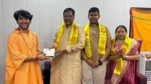 Justice Bhushan Gawai with Bageshwar Baba | माजी सरन्यायाधीश भूषण गवई बागेश्वर धाम भेट | Dhirendra Krishna Shastri with Justice Gawai | बागेश्वर बाबा आणि भूषण गवई चर्चा