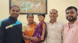 आंबा घाटात करवंदे विकणारा तरुण झाला महाराष्ट्र पोलीस; मंगेशच्या जिद्दीचा प्रेरणादायी प्रवास
