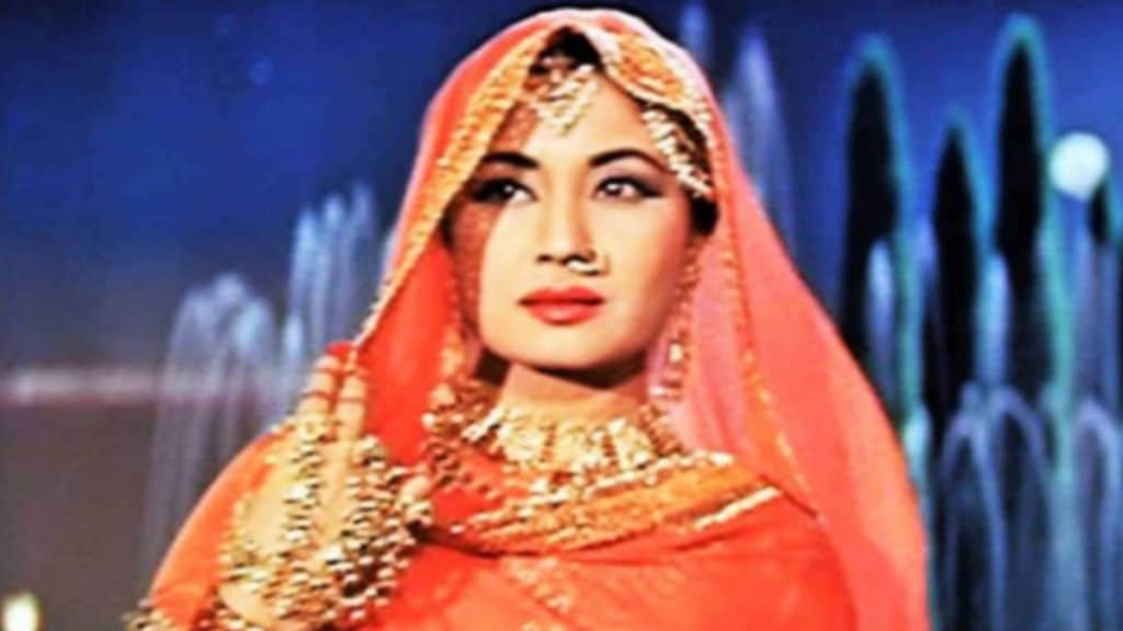 Legendary Bollywood actress Meena Kumari and the tragic story of her last days and death Legendary Bollywood actress Meena Kumari and the tragic story of her last days and death