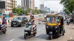 मुंबईत तीनपैकी एक महिला चालक, वर्षभरात ८७ हजार ४७९ नवीन महिला चालकांची भर