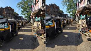 Palghar Railway Station Rickshaw Stand Traffic | Traffic jam outside Palghar Station | Rickshaw drivers violating traffic rules Palghar | Palghar Traffic Police Action on Auto Rickshaw