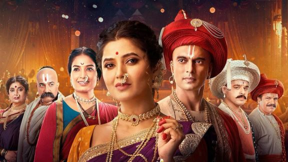 prajakta mali and gashmeer mahajani phullwanti marathi movie trending no 1 on waves ott