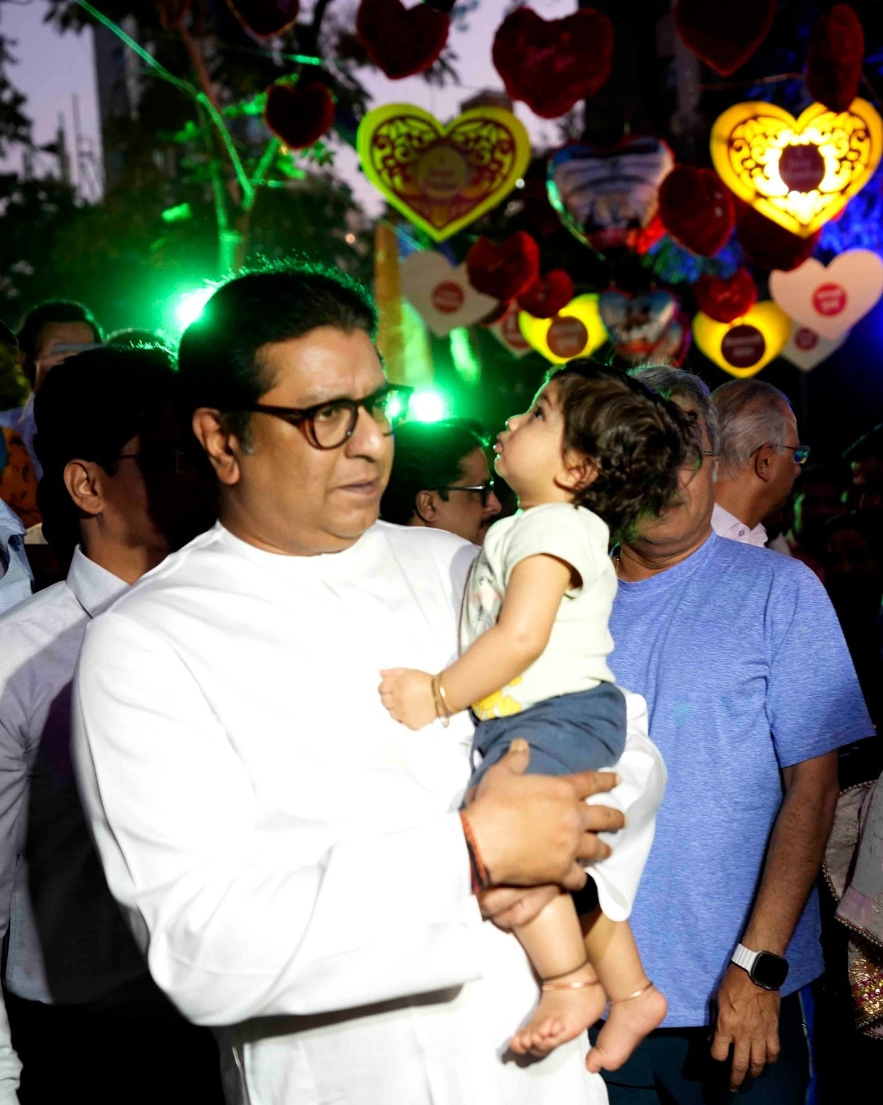 Raj Thackeray grandson birthday celebrationc