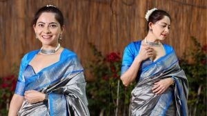 सोनाली कुलकर्णीने अक्षय्य तृतीयेच्या निमित्ताने शेअर केले राखाडी रंगाच्या साडीतील सुंदर फोटो, लूकने वेधलं लक्ष; पाहा…