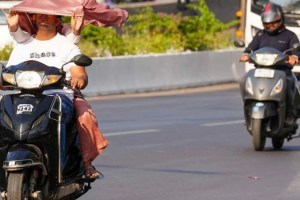 Akola recording 43.8 degrees Celsius as hottest city in India | Vidarbha heatwave alert and sun stroke warning Maharashtra | अकोला देशातील सर्वात उष्ण शहर ४३.८ अंश तापमान | विदर्भातील उष्णतेची लाट आणि हवामान खात्याचा इशारा