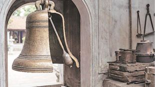 Science behind temple bell sound resonance | Metallurgy of bell metal bronze copper tin | Physics of bell acoustics and vibrations | Ancient Indian bell making technology history