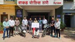 ‘ट्रॅफिक वॉर्डन’ बनला सराईत चोर; पोलिसांनी डिटेन केलेल्या दुचाकीसह दागिन्यांची चोरी