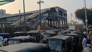 vashi-creek-bridge-mankhurd-signal-traffic-jam-sion-panvel-highway-bottleneck-work-update