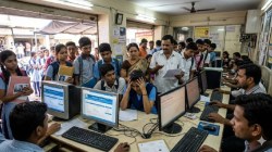 अकरावी प्रवेशासाठी गुणपत्रक व शाळा सोडल्याचा दाखला सादर करण्यास मुदत; विद्यार्थ्यांना दिलासा
