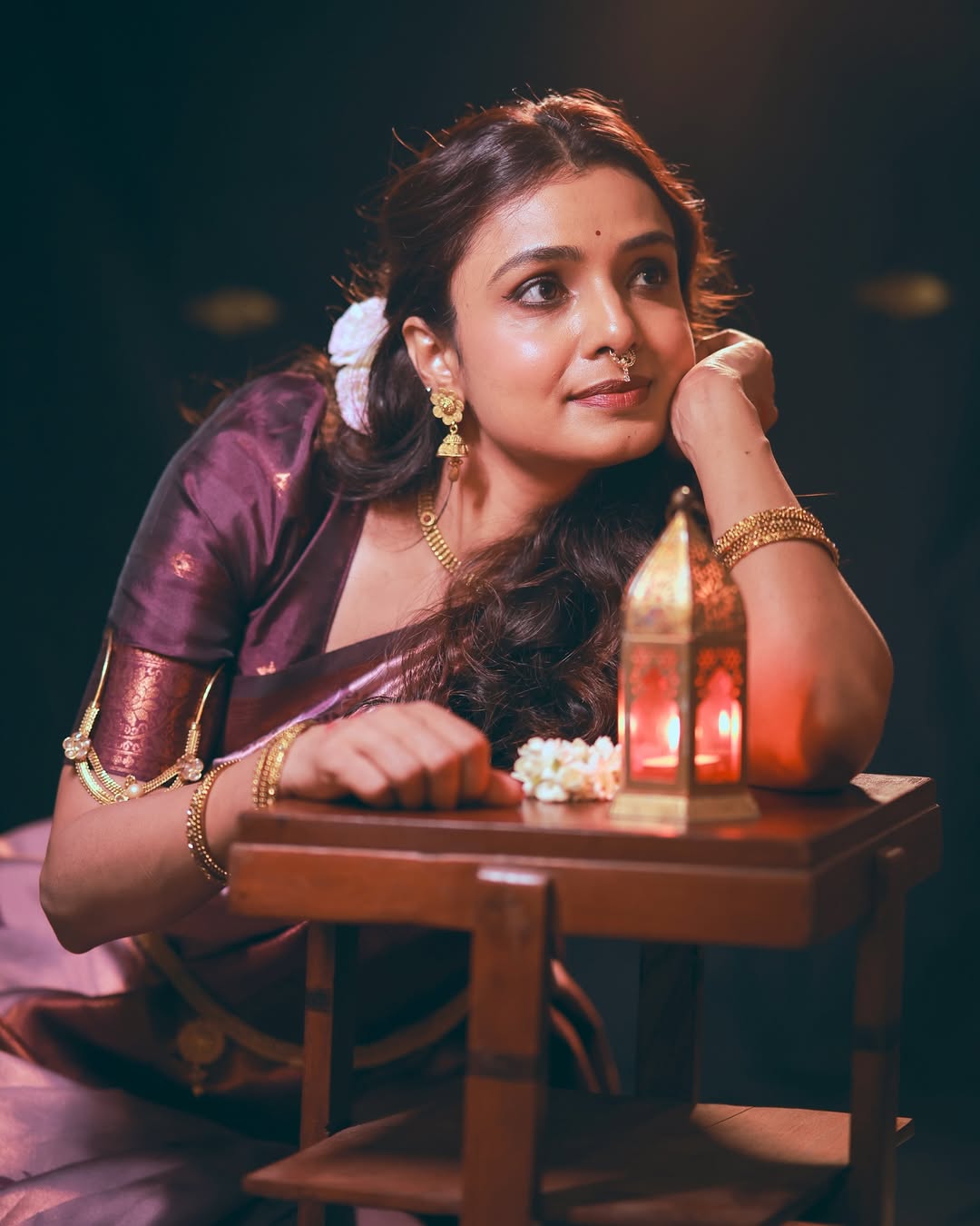 Mayuri Deshmukh stunning in red saree