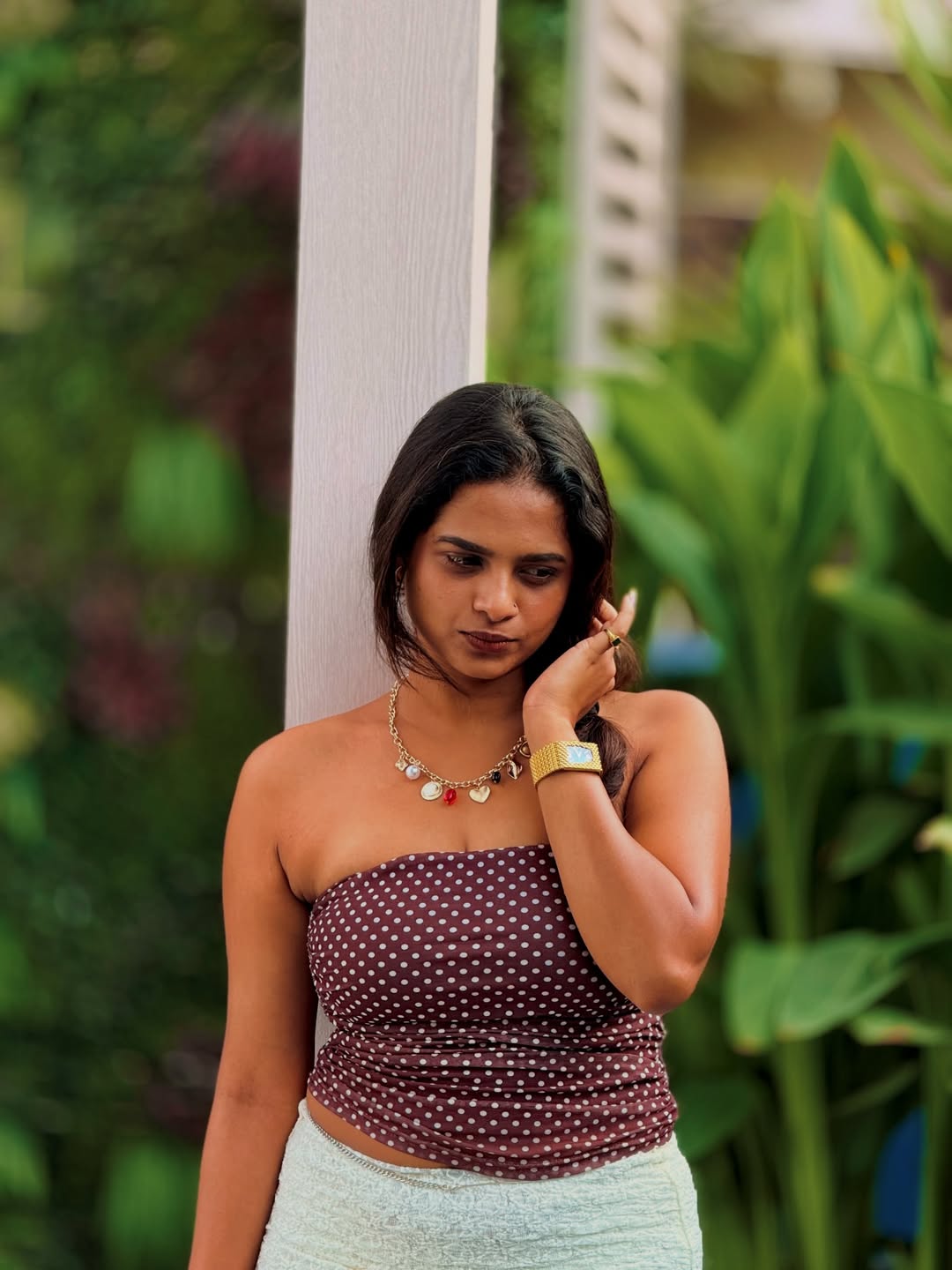 Amruta Dhongde bold saree photos