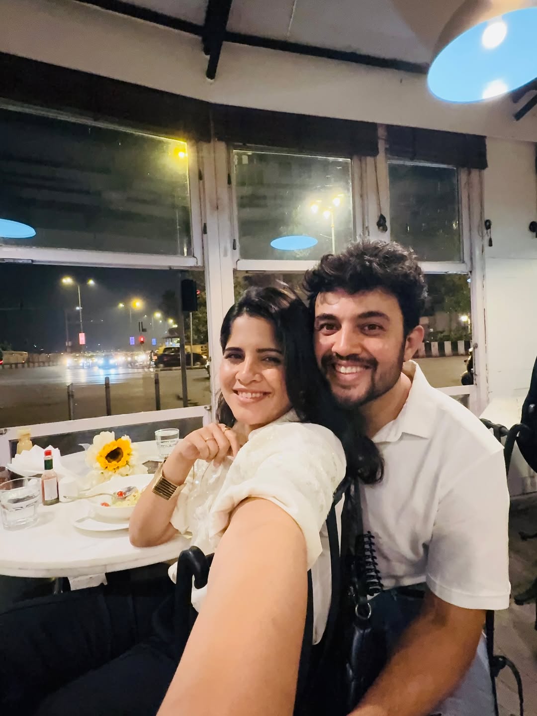 Amruta Deshmukh and Prasad Jawade romantic photos