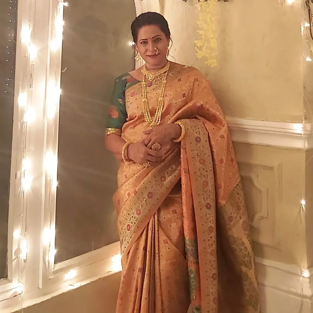 , Lagnanantar Hoilach Prem cast off-screen photos