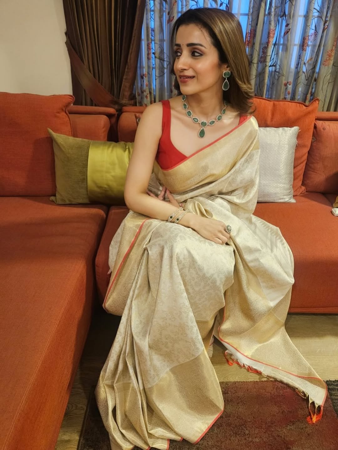 Trisha Krishnan traditional look at Joseph Vijay swearing-in ceremony