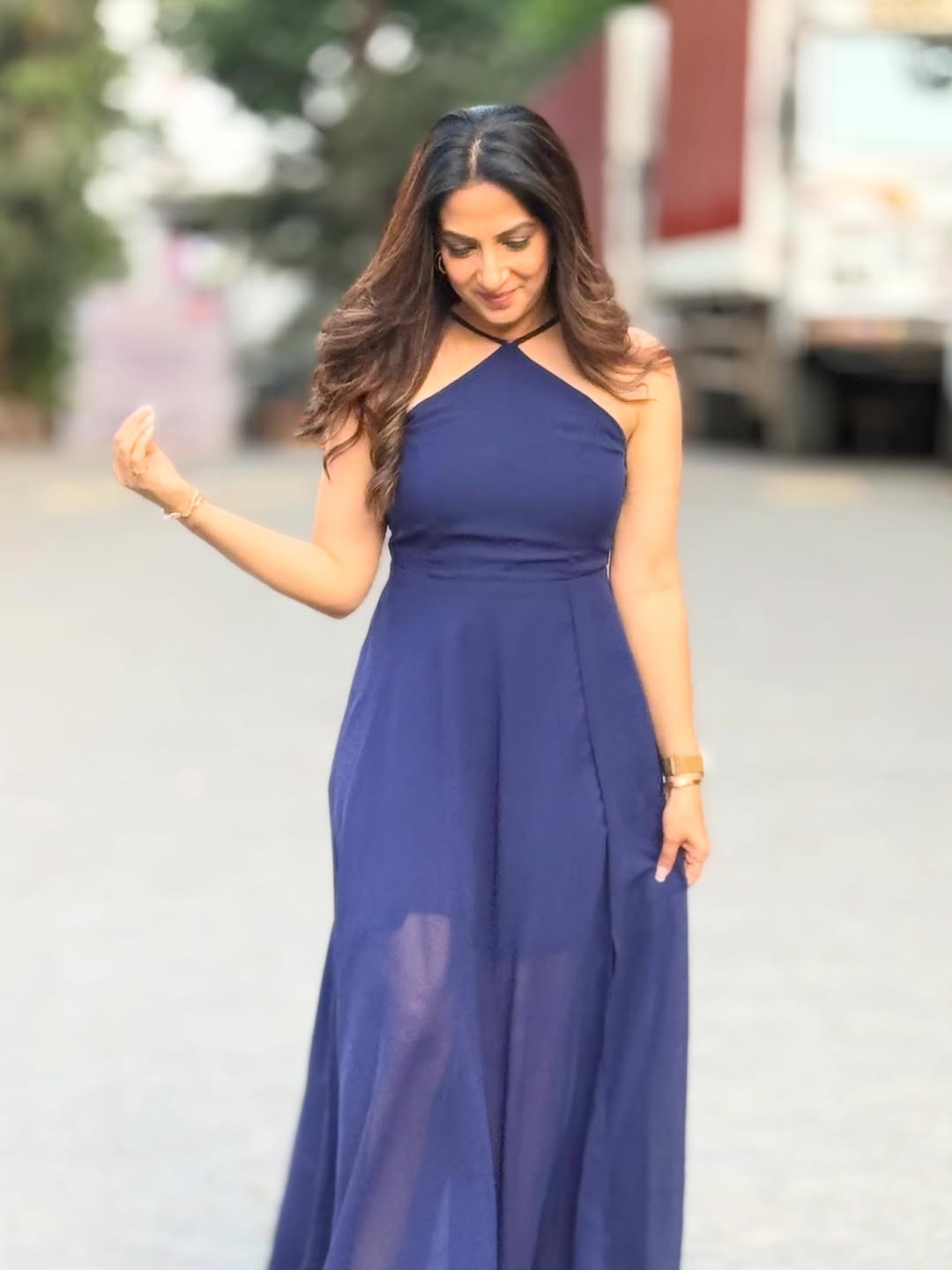 Veen Doghantli Hi Tutena Poorva Gokhale new look