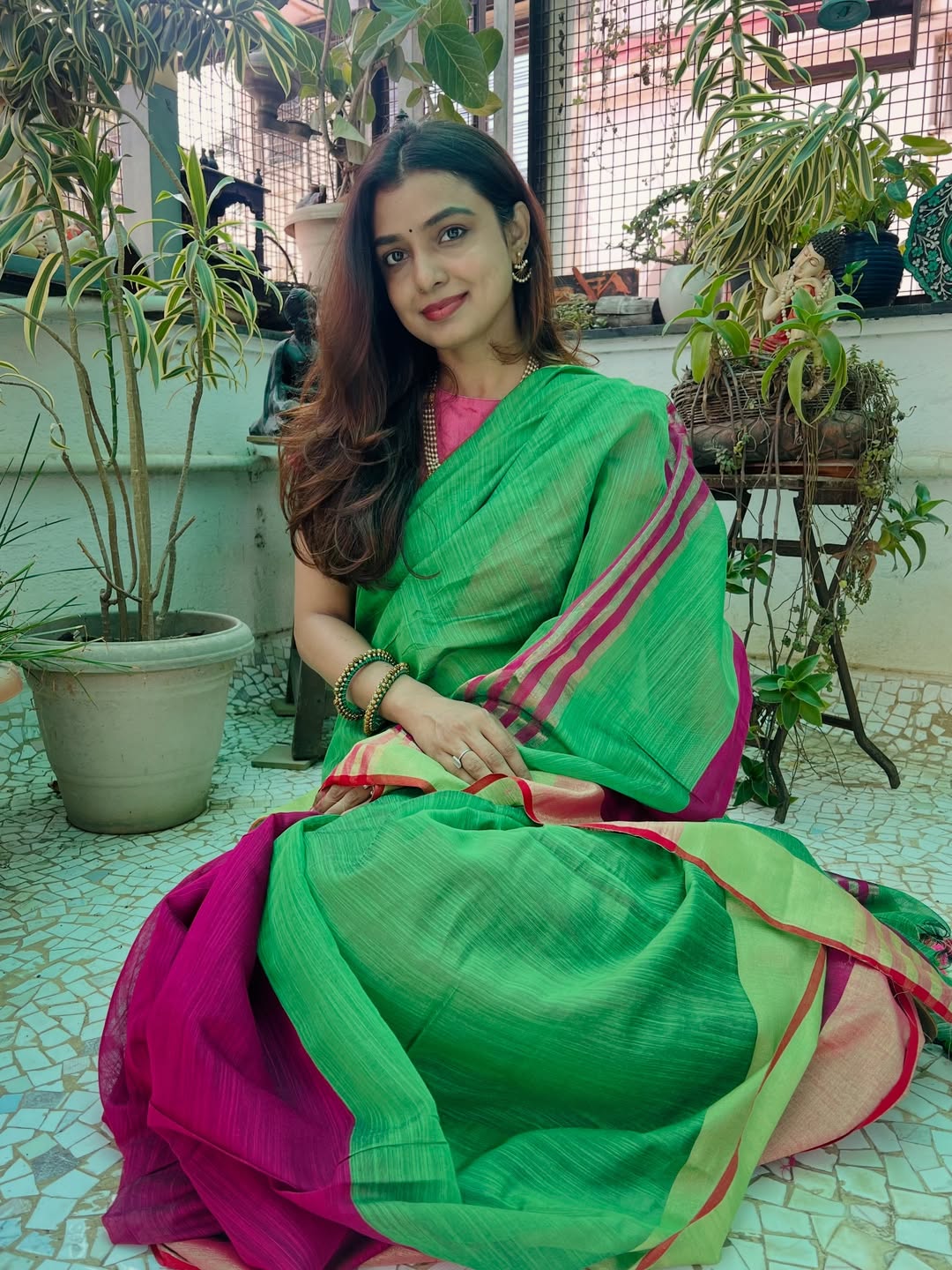 Mayuri Deshmukh stunning in red saree