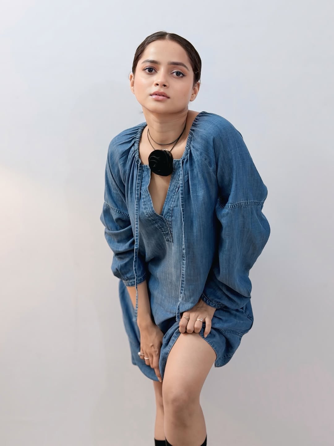 Shivali Parab black blazer look