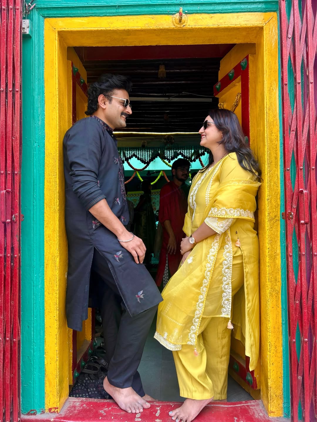 Sumeet Pusavale wife photoshoot in nashik