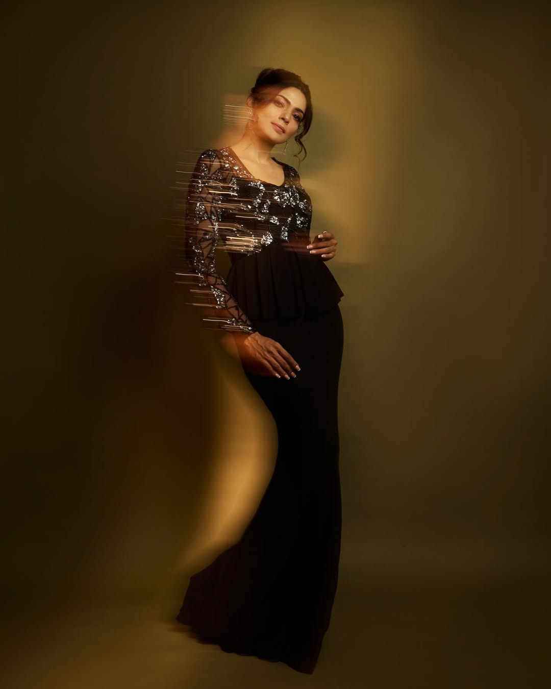 Pooja Sawant hot black gown look photos
