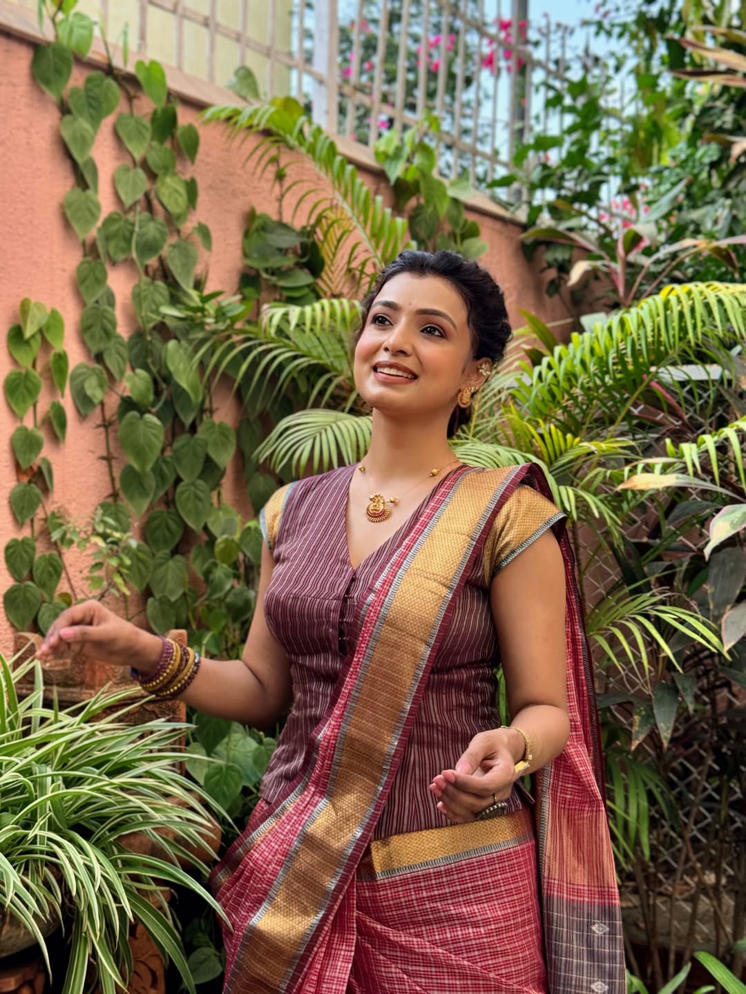 Mayuri Deshmukh stunning in red saree