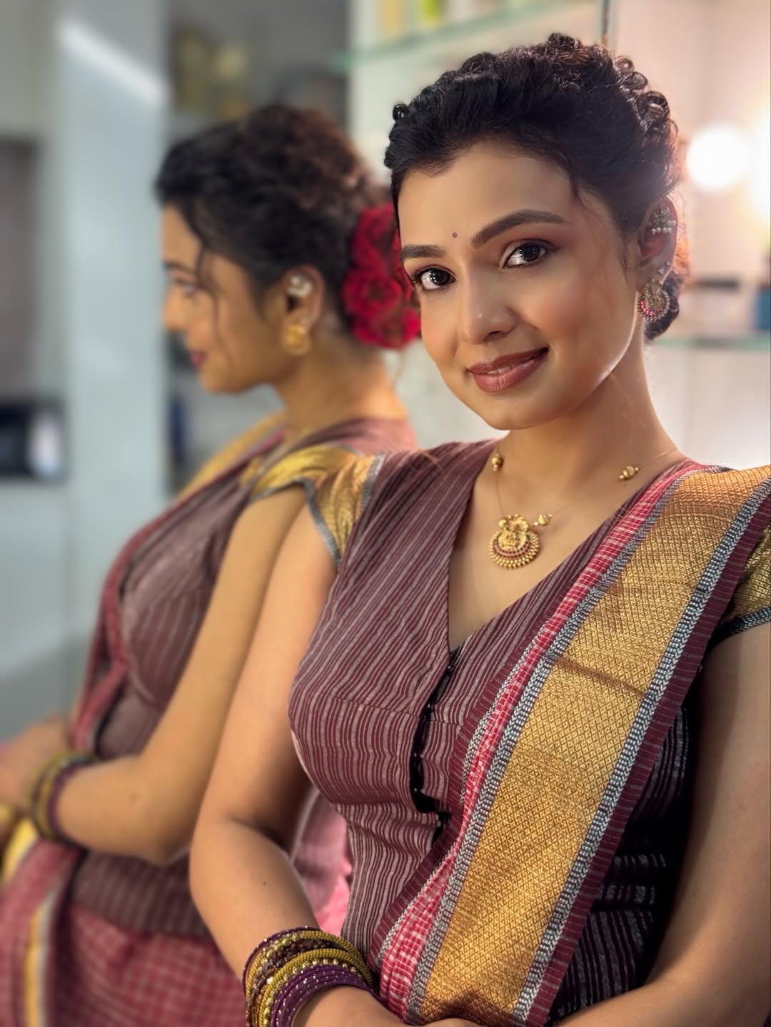 Mayuri Deshmukh stunning in red saree