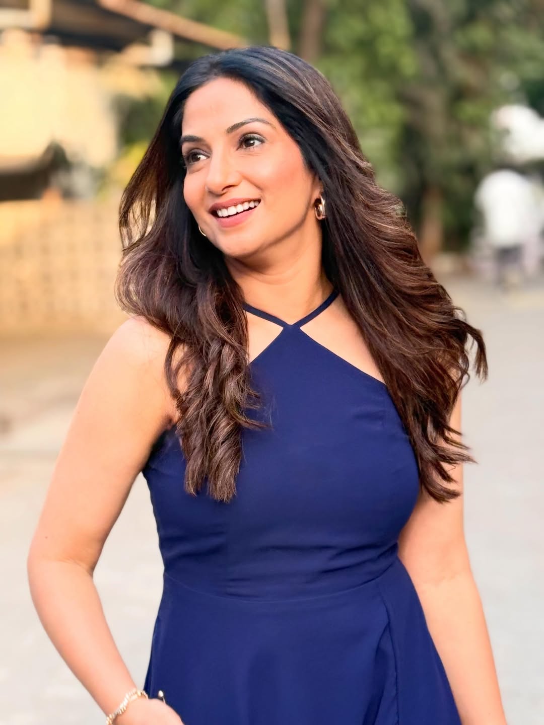 Veen Doghantli Hi Tutena Poorva Gokhale new look