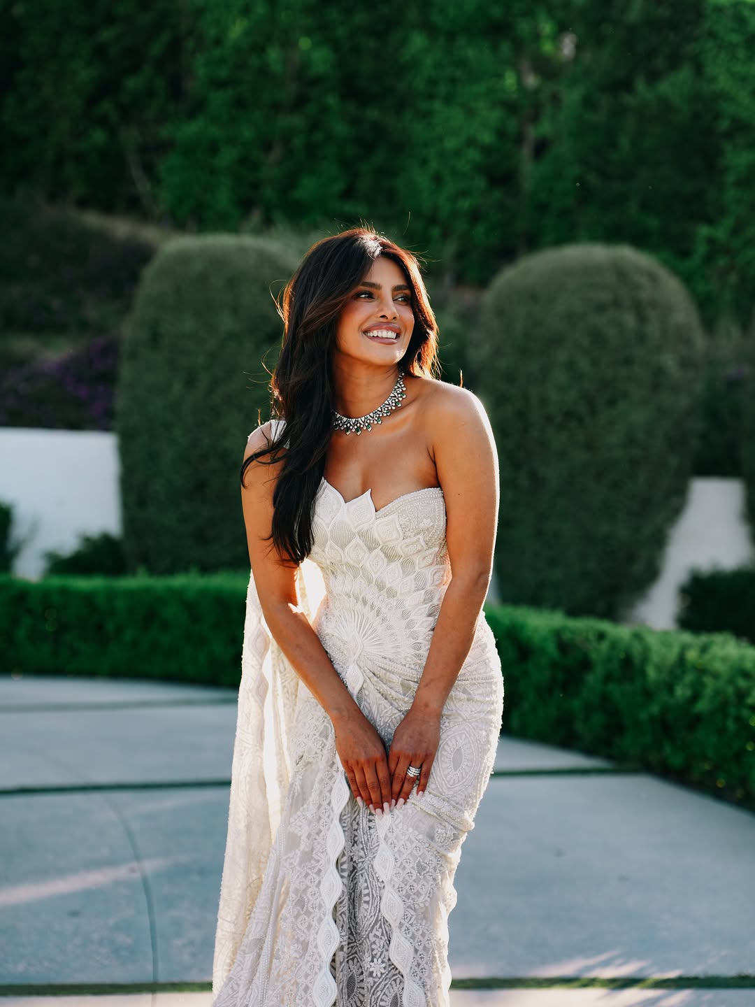 Priyanka Chopra stunning bold photos