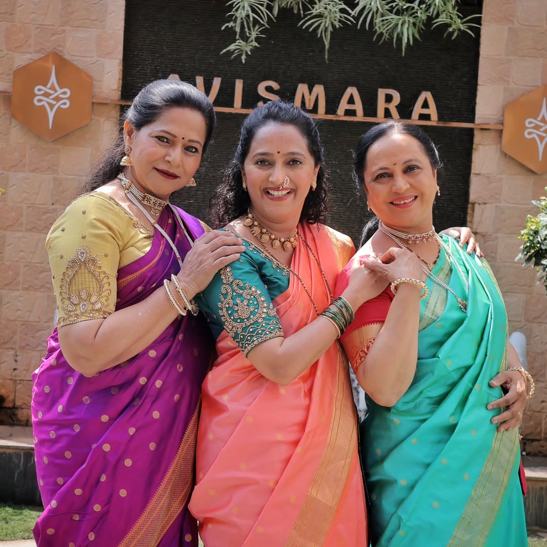 Lagnanantar Hoilach Prem cast off-screen photos