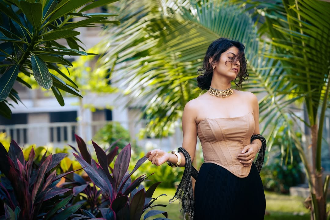 Abhidnya Bhave Off Shoulder Dress Look